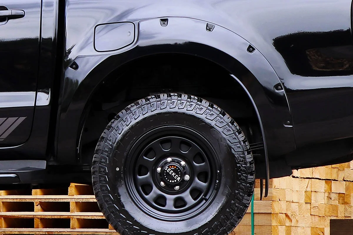 Ford Ranger T8 Grey Seeker wheel arches 4.jpg