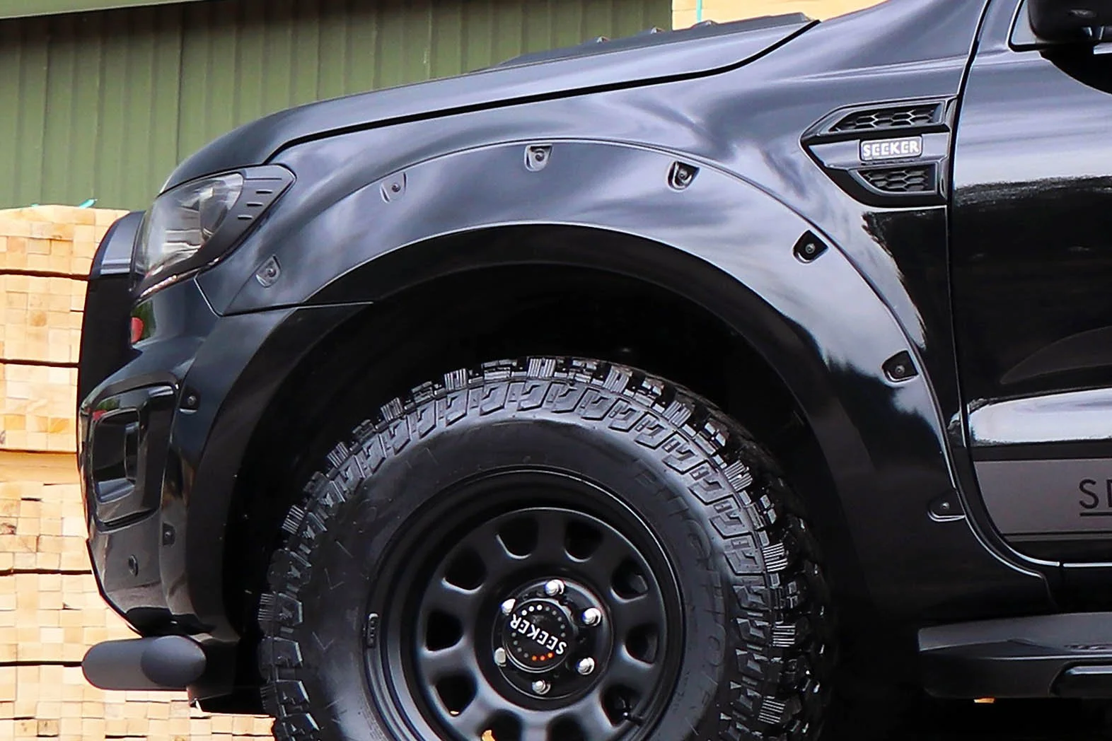 Ford Ranger T8 Grey Seeker wheel arches 3.jpg