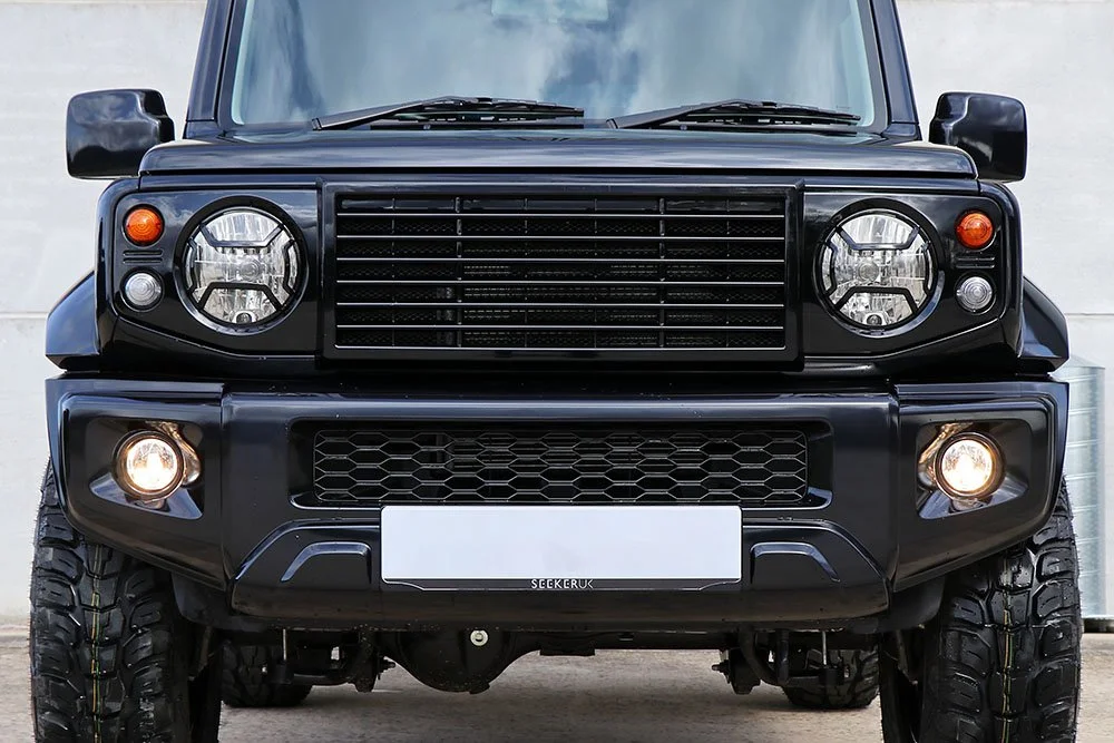 Seeker Suzuki Jimny Land Rover Style Front Grille 1.jpg