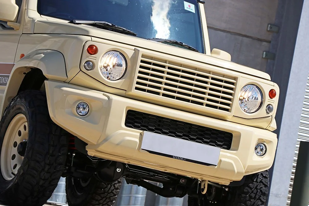 Seeker Suzuki Jimny Land Rover Style Front Grille 3.jpg