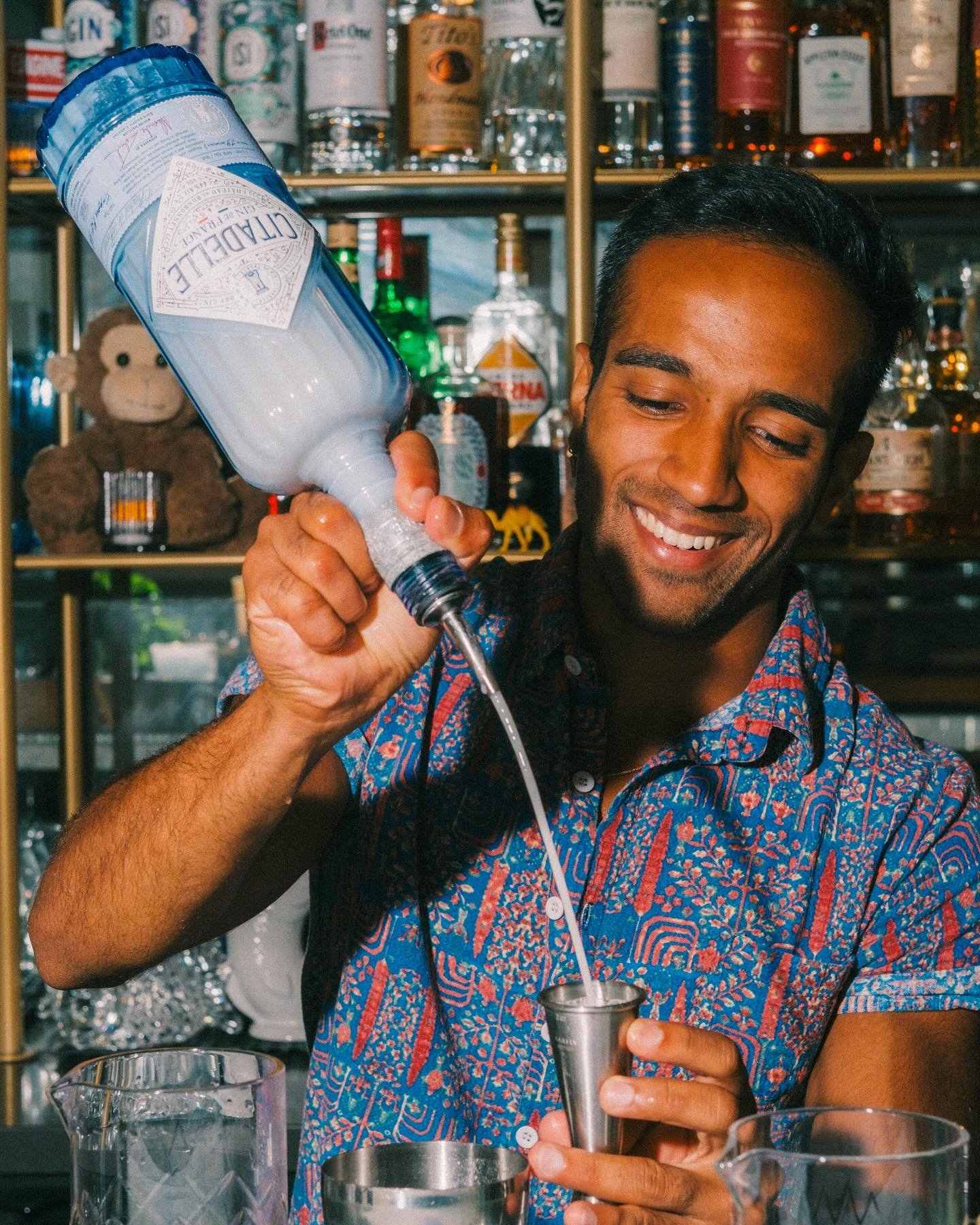 |:|
the category is: pouring + patterned shirts (ft. @wimonseiler doing his best to get me to loosen up behind the bar 🤡)
&mdash;
i&rsquo;ve come to learn that my primary goal at VSB is to host and facilitate folks i really enjoy working with to hel