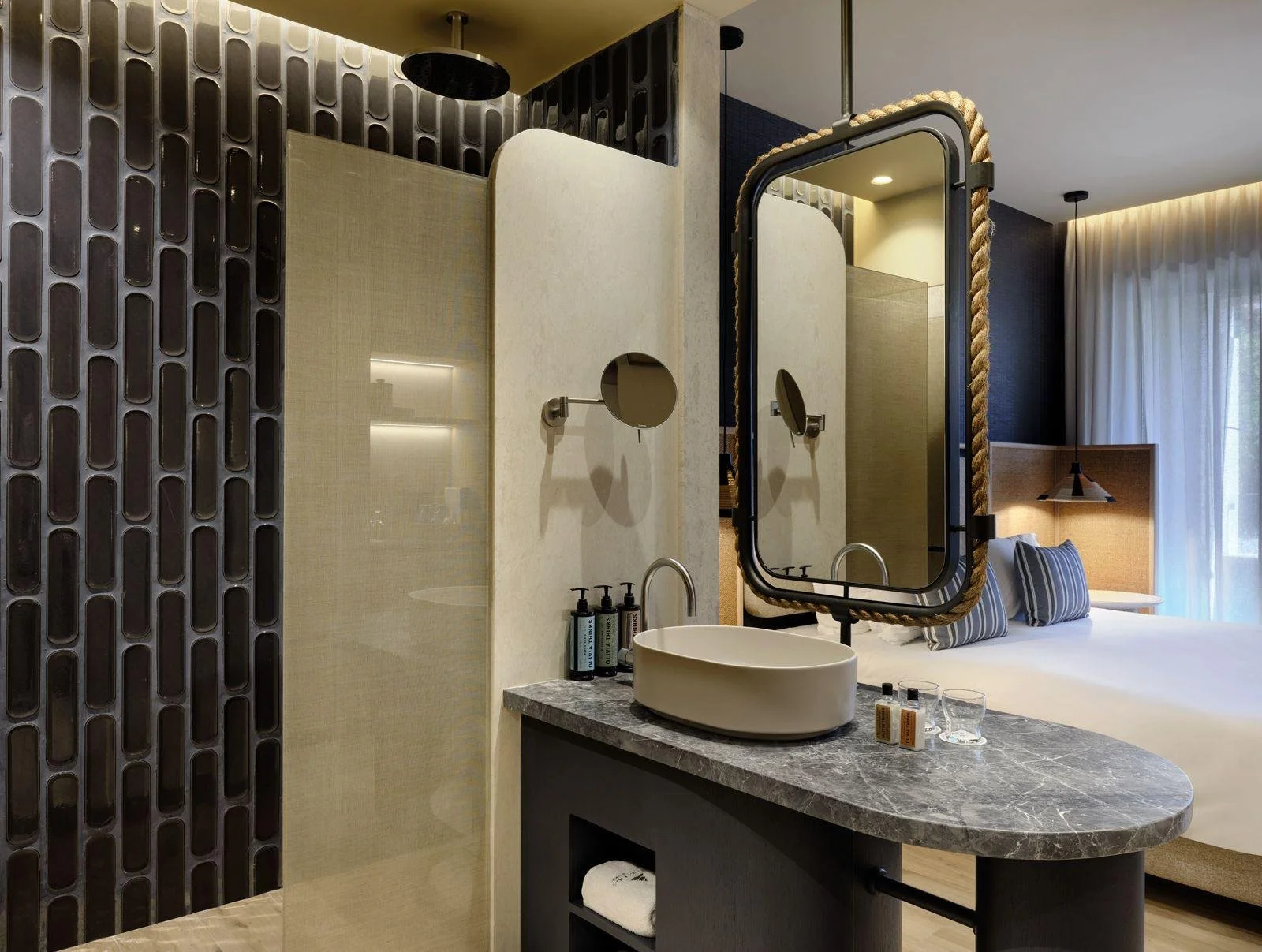 WhatsApp Image 2024-12-04 at 1.21.30 am (4).jpeg