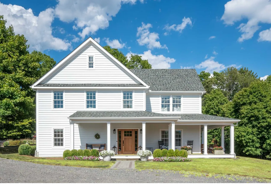 What to Ask a Hudson Valley Custom Home Builder Before You Sign a Contract