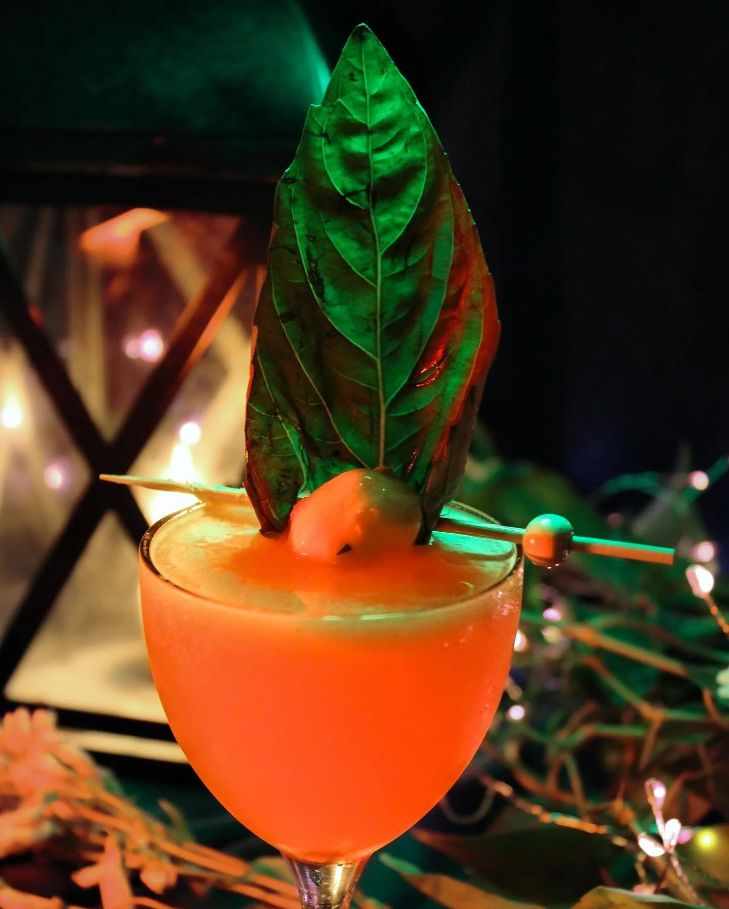 Introducing our Spring/Summer &lsquo;25 Menu! 🪴

Inspired by a warm, sunny day spent in the garden with the scents of tomato vines and lilies in the air. 🍅🌻

Our beautiful floral garnishes are courtesy of @snakesongshop ! They have wonderful cut f