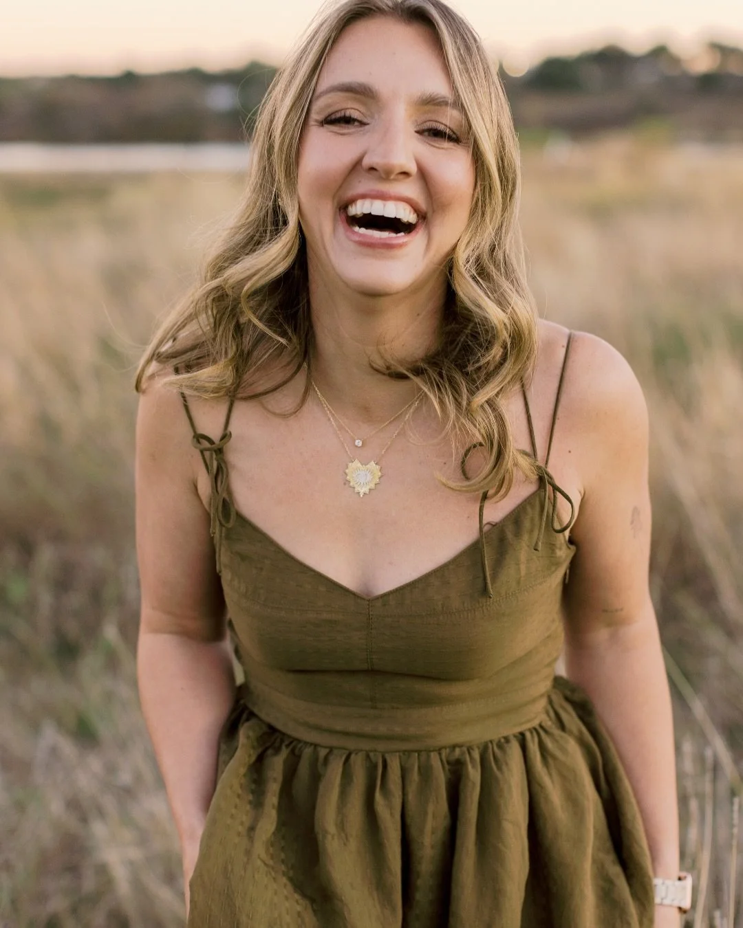 I had the absolute privilege of photographing the incredible @jennamcelroyphoto a couple of weeks ago. She&rsquo;s one of the kindest, most genuine people you&rsquo;ll ever meet, and capturing new headshots for her was an absolute dream.

Jenna has t