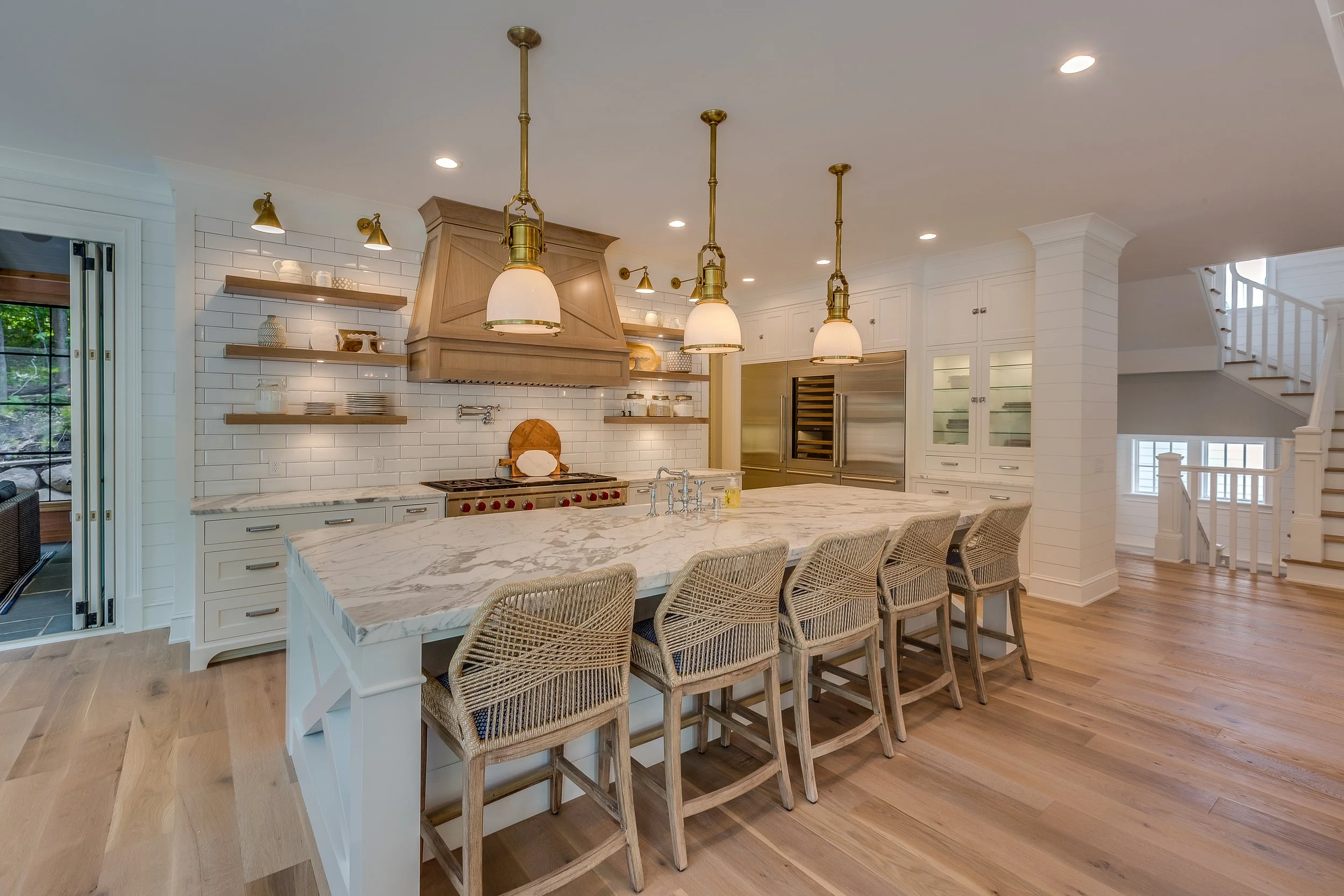 Luxury Kitchen Islands: The Centerpiece of Modern Homes