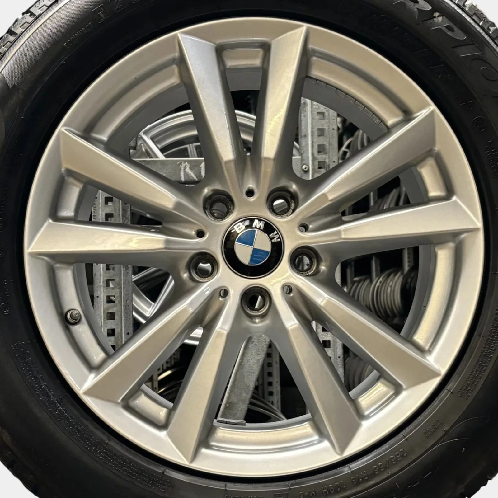 2017 BMW 528i 3.0L 18_ Rims (4).jpg