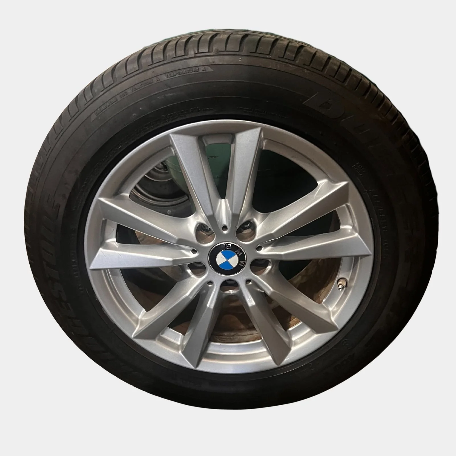2017 BMW 528i 3.0L 18_ Rims.jpg