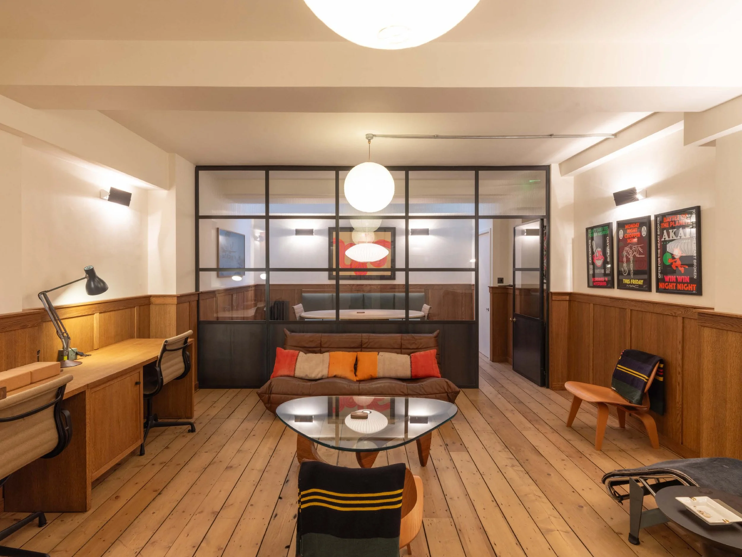 GLOVER ARCHITECTS_FITZROVIA_OFFICE_MEETINGROOM.jpg
