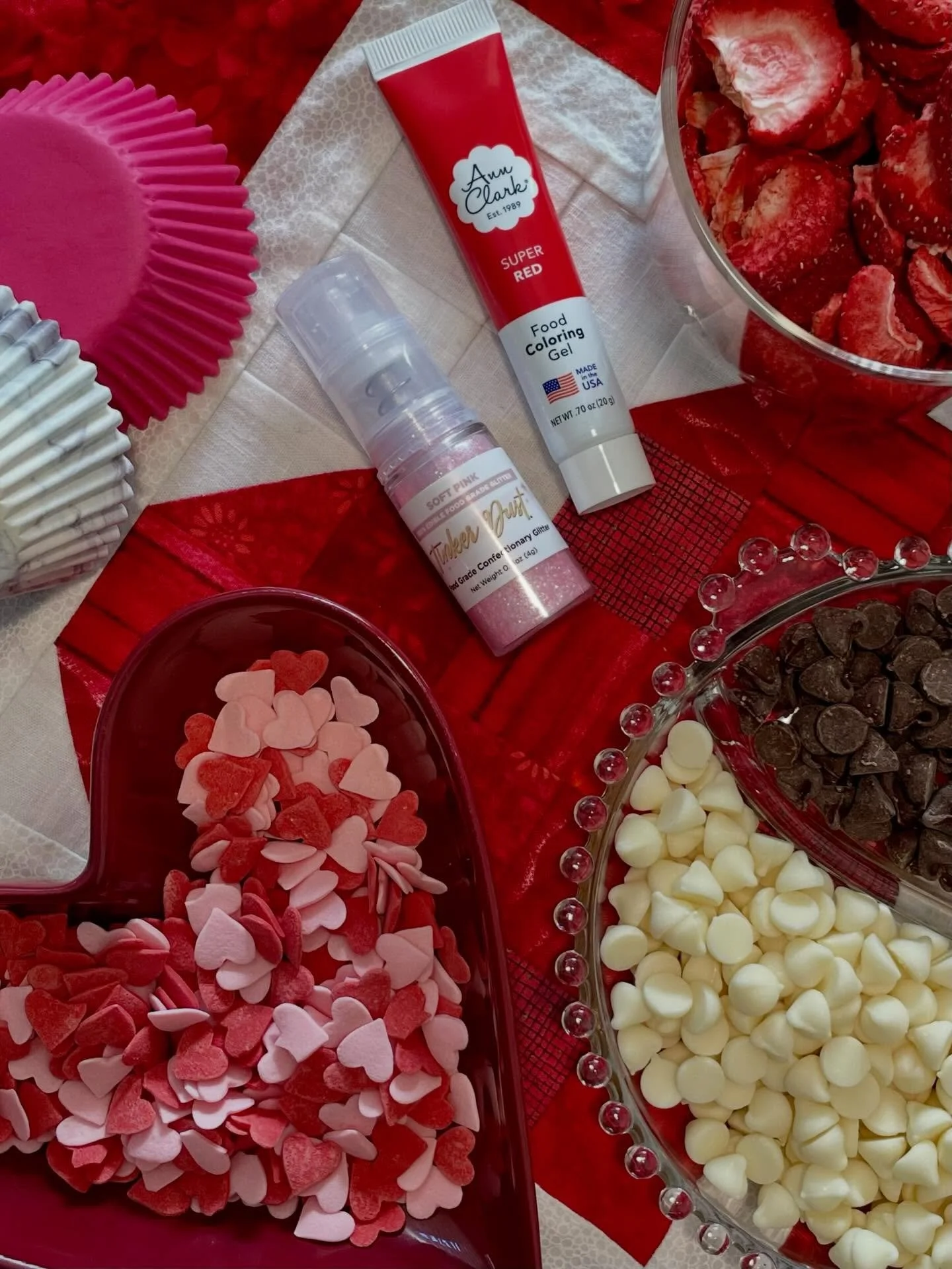 Working on test batches of Valentine treats this weekend. Stay tuned for the results! 💝

#homebakery #microbakery #smallbusiness #valentinetreats