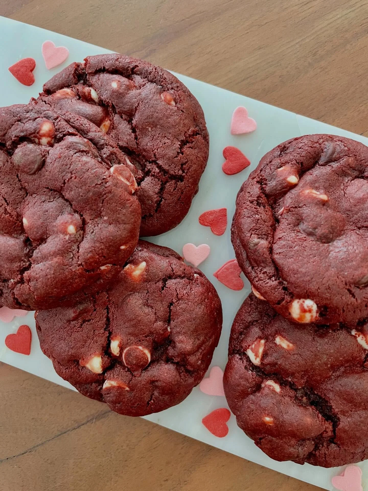 The first Valentine bake was red velvet cookies filled with both white and semisweet chocolate chips. They turned out thick and chocolaty, with the perfect red hue! ❤️🍪

#homebakery #microbakery #smallbusiness #valentinetreats #redvelvet