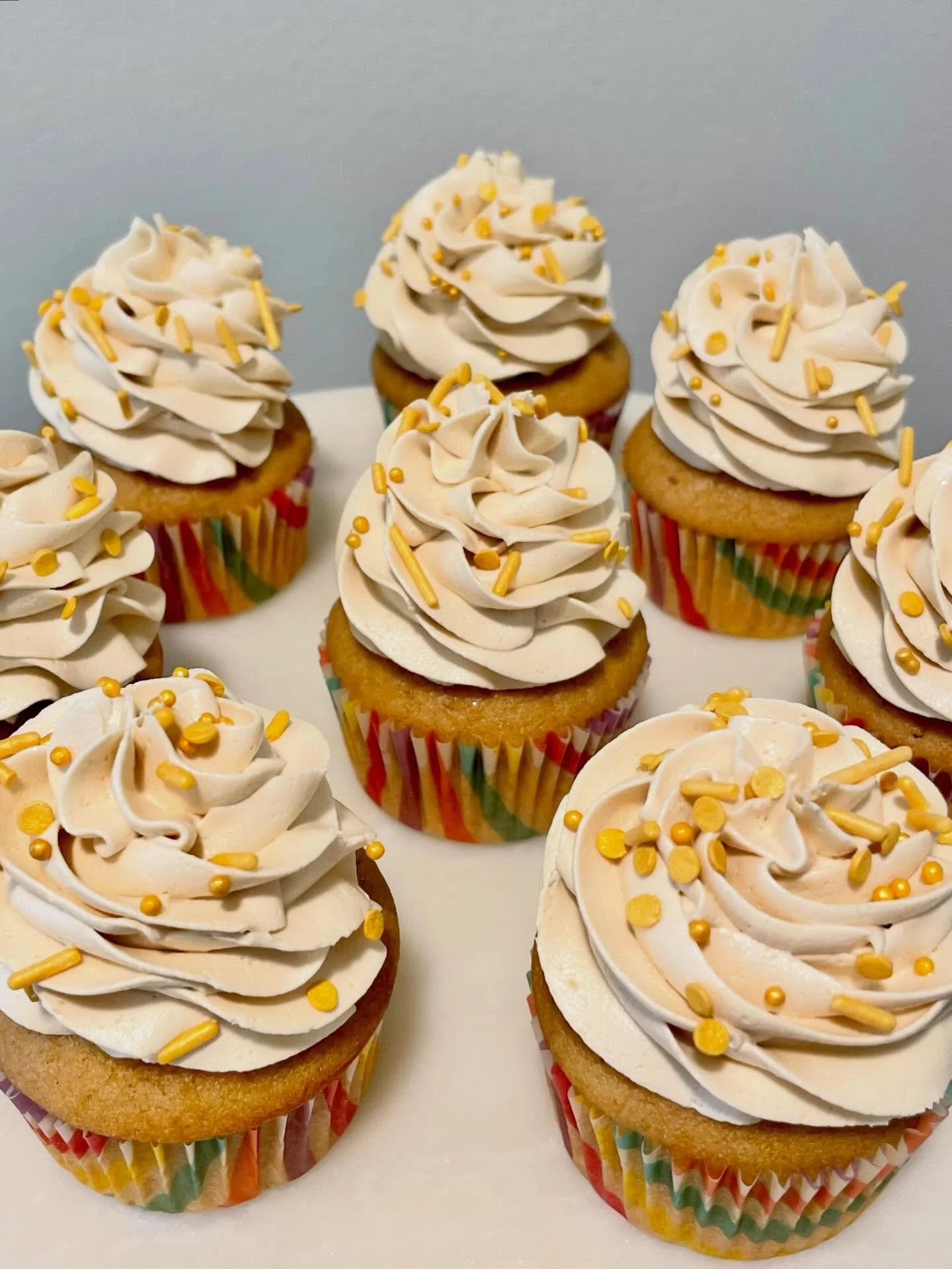 If you like Bailey&rsquo;s in your coffee, these cupcakes are for you! ☕️

I added Bailey&rsquo;s and coffee to my basic vanilla cupcakes, then frosted them with my espresso buttercream. For a little Saint Patrick&rsquo;s flair, I topped them off wit