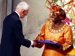 Wangari Maathai receiving the 2004 Nobel Peace Prize