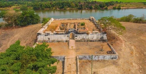 Portuguese forts and colonial expansion in early modern Angola