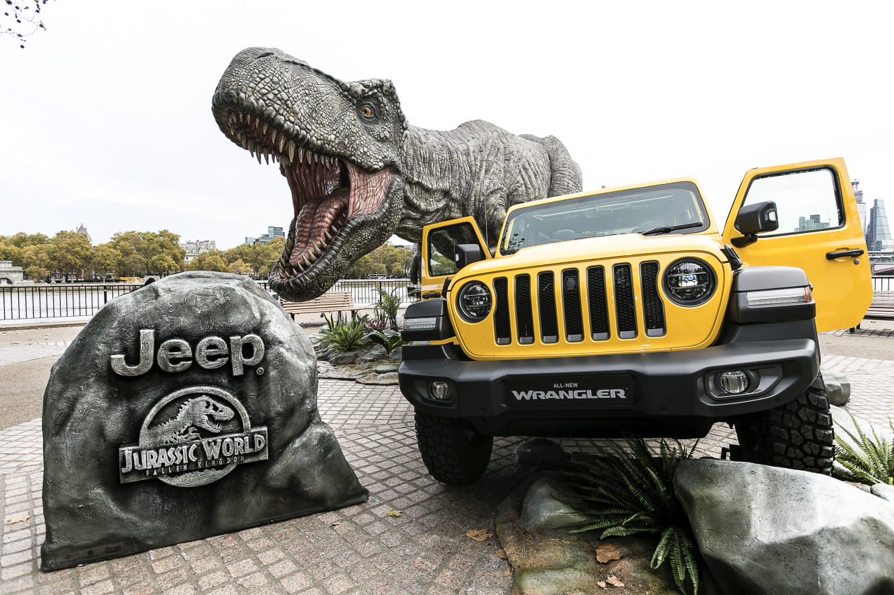 public-JW-x-Jeep-Press-Shots-V1_1541672086--default--1280.webp