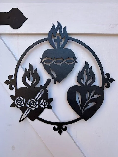 Three Hearts Ring close.jpeg