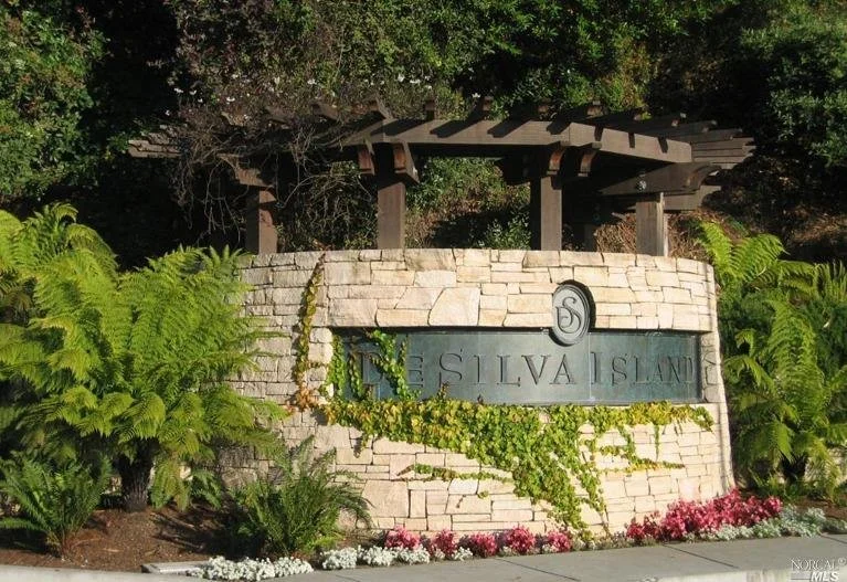 65 De Silva Island Drive, Mill Valley