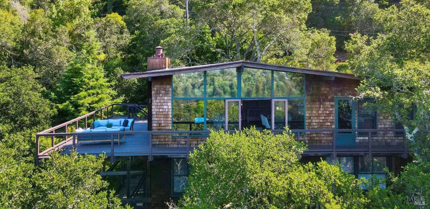 25 Vista Drive, Kentfield