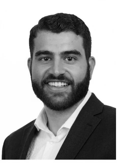 Gio Headshot III.jpg