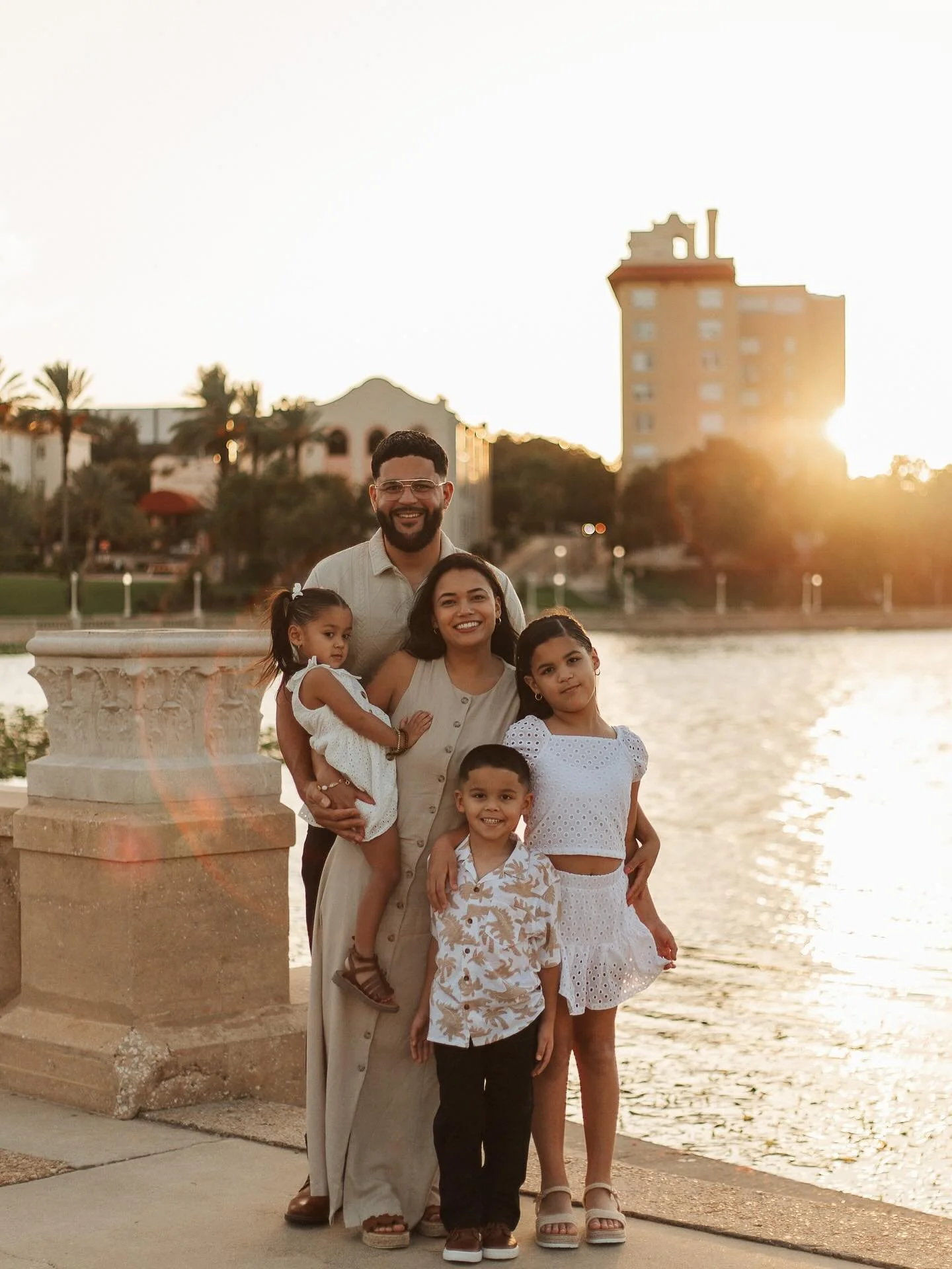 A beautiful family, a beautiful moment, captured forever.
Grateful to witness and preserve these memories through my lens 💛✨

With love &amp; light,
Tatiana | Lightward Photography

#photographer #photos #familyphotography #lifestylephotographers #f