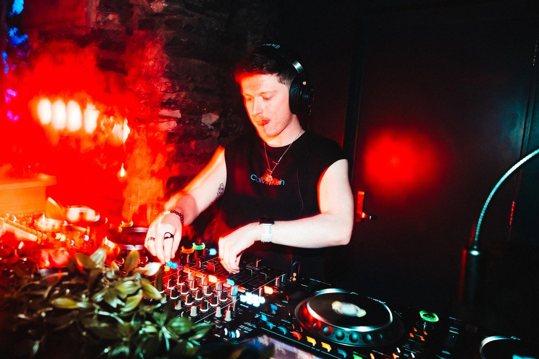 Curfew - 011-1 (dragged).jpeg