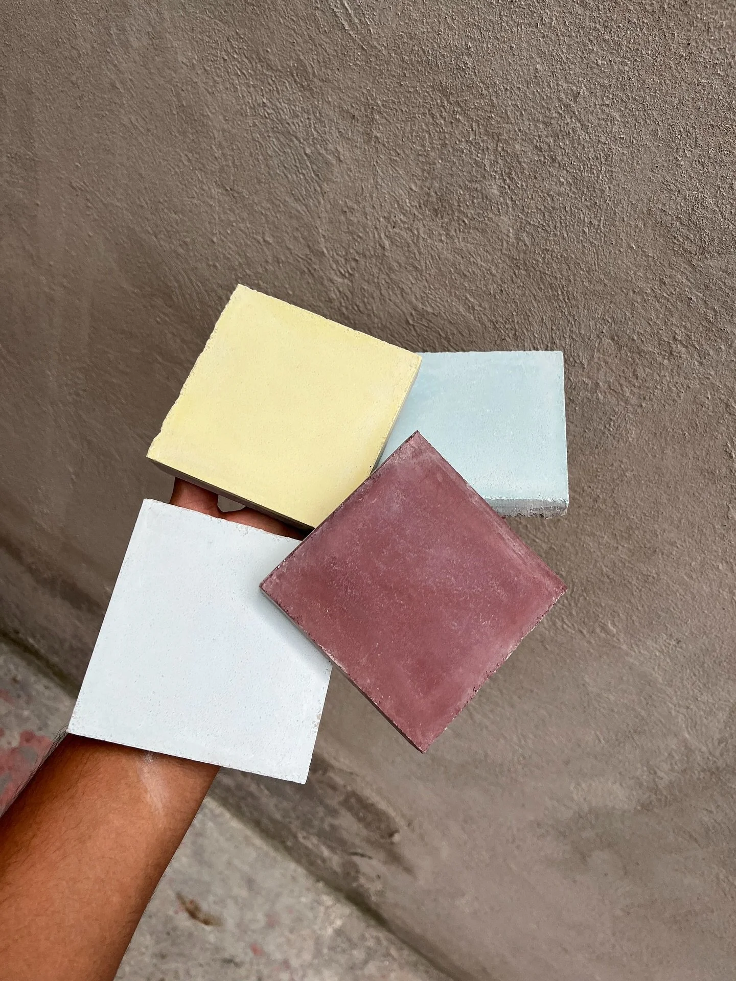 Mosaicos de pasta personalizados 10x10 cm 🎨
#mosaico #mosaicodeconcreto #mosaicodepasta #mosaicoartesanal #mosaic #tile #cementtile #artesanal #handmade #hechoamano #hechoenmexico #luum #luumrecubrimientos #mexico #finishes #acabados #arquitectura