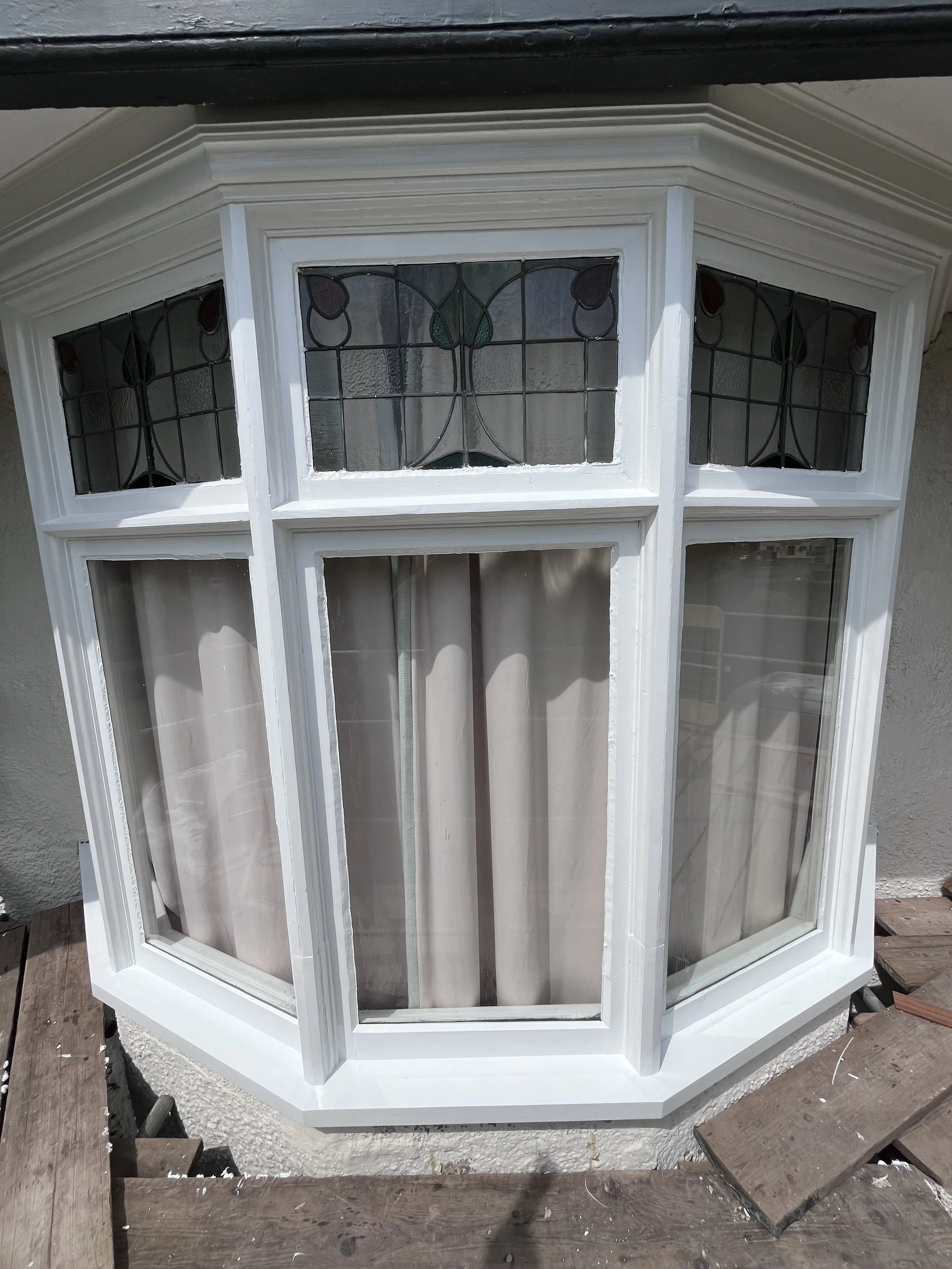 Paint finish using traditional  linseed oil paint 