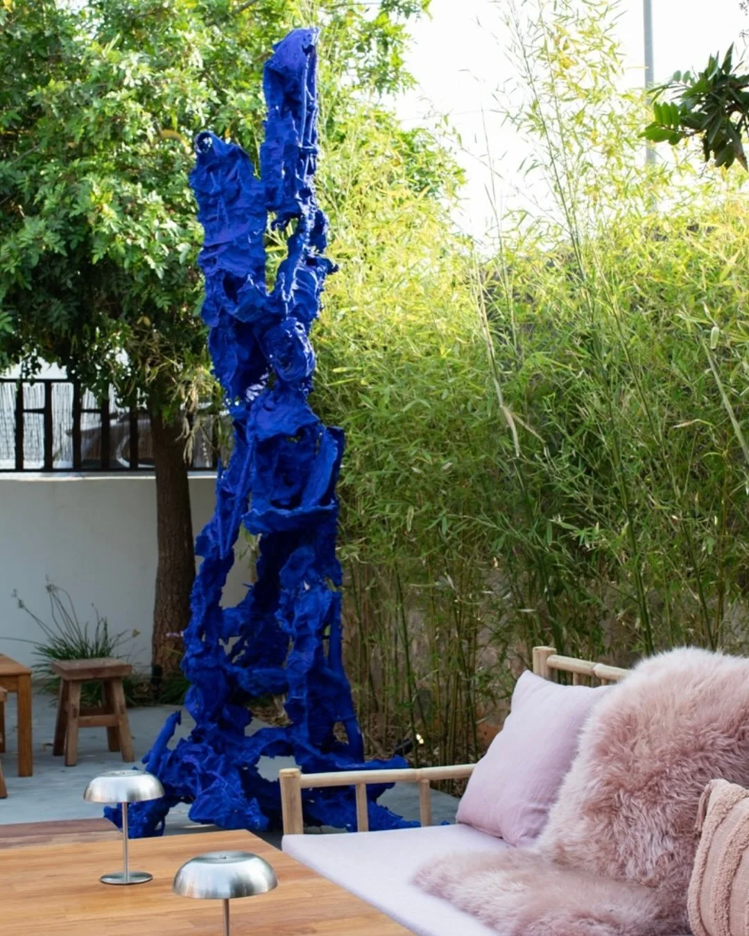 REVOLVING ART COLLECTION

Come by for lunch today to check out the latest work curated by Gathering Gallery.

📸 @hendrik.poggenpohl