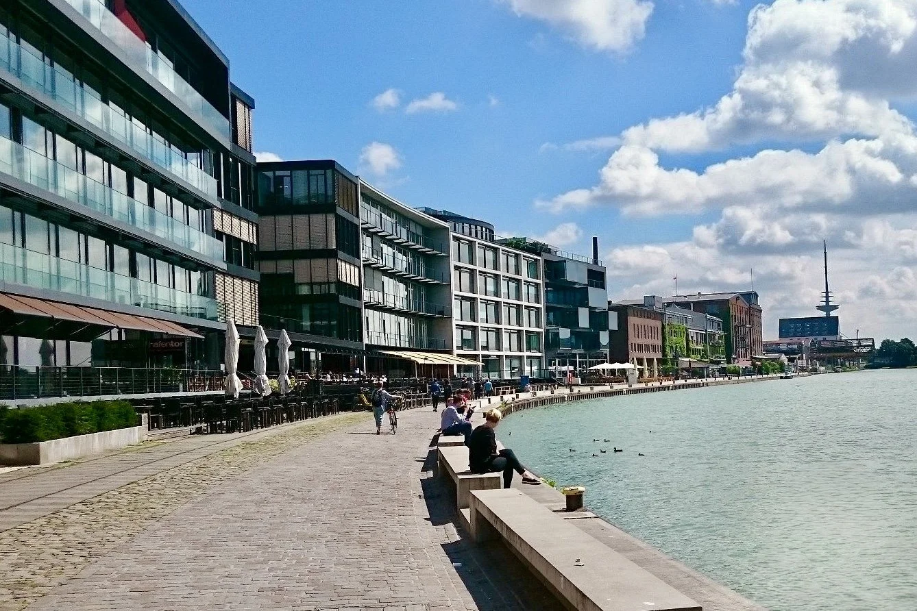 mittags-am-hafen 2.jpg