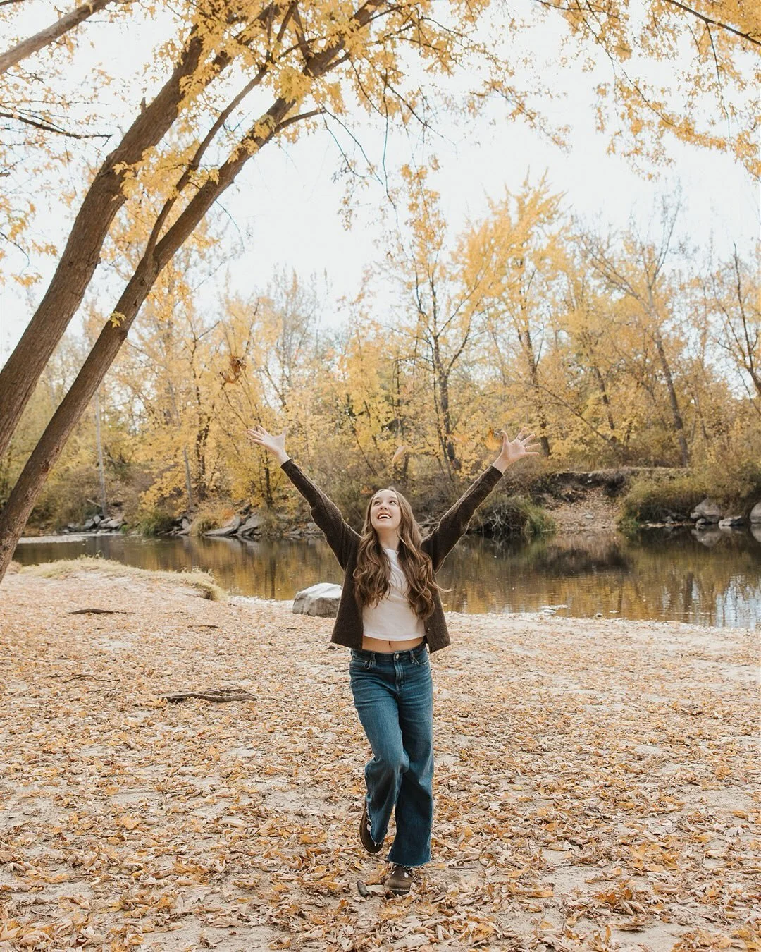 Happy #SeniorSunday to the ever-joyful Miss Phoebe.  You are a ray of sunshine!✨

#seniorpictures #seniorportraits #classof2026 #idahophotographer #boisephotographer #seniorstyle #seniorinspire #portraitphotographer #creativeportraiture