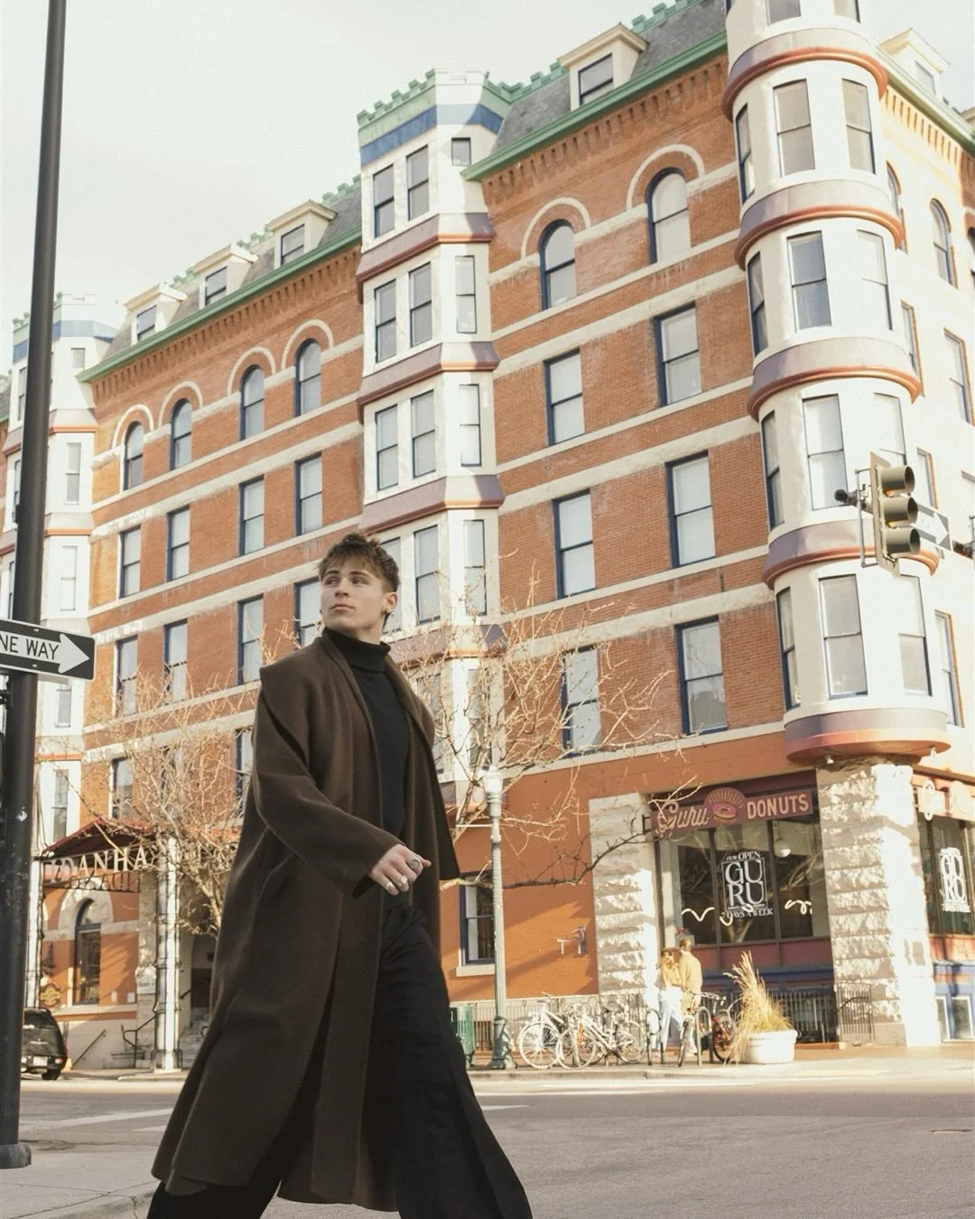 Lennox bringing ALL the cool to DT Boise. NEXT LEVEL VIBES😎

#dtboise #seniorstyle #coolkidenergy #boisephotographer #modernportraits