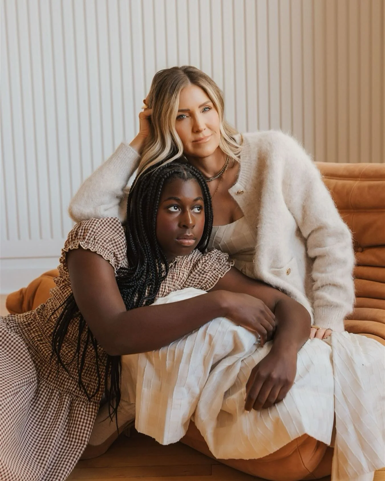 Just me and Mo from our recent family session🤍

HMU: @trend.studios_ 

#familysession #motherhood #realmoments #everydaylove #familyphotos