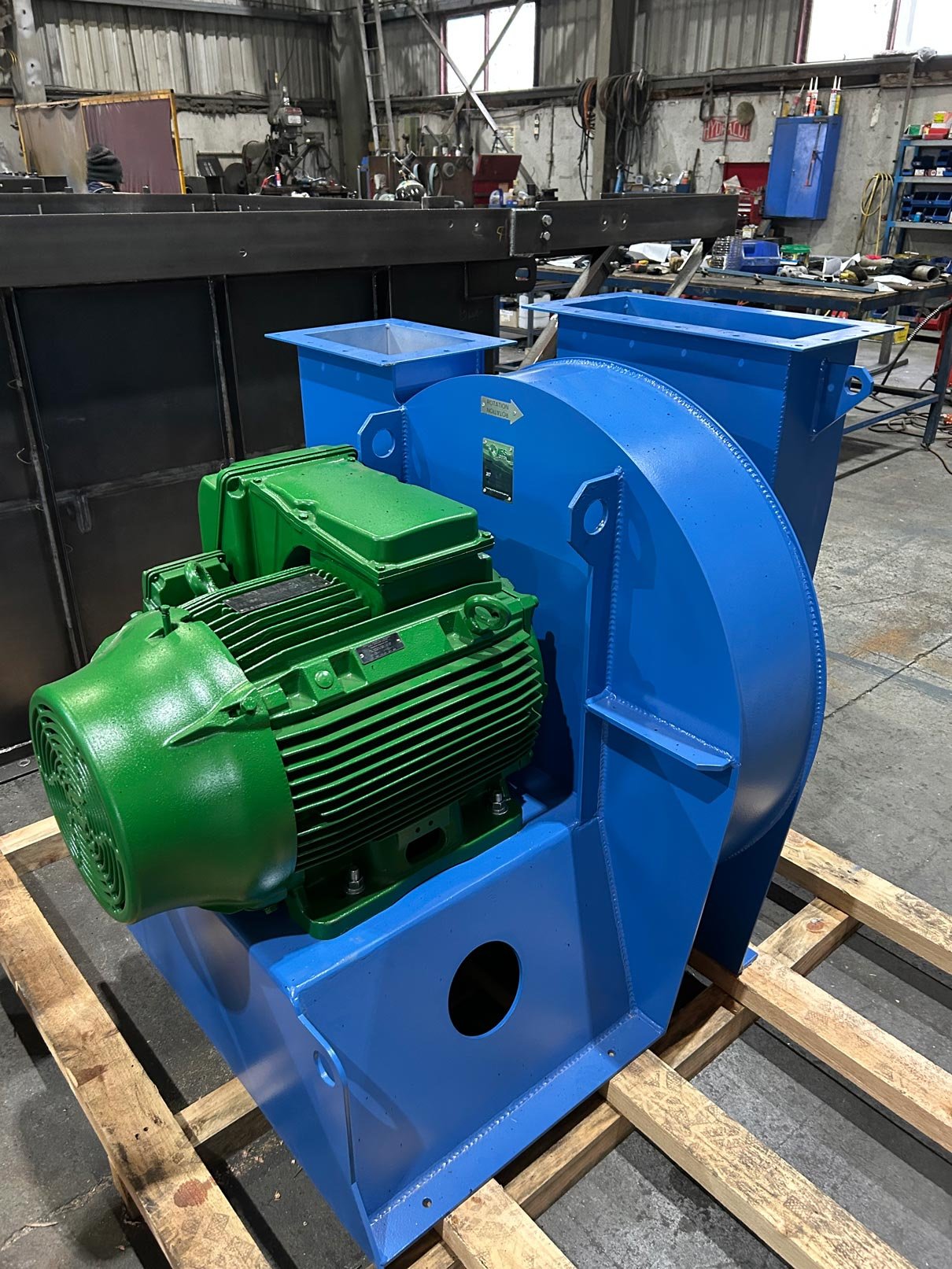 Industrial-Fan-Systems-IFS-Centrifugal-Fan-and-Inlet-Box-Floor-Mounted-Arr-4.jpg