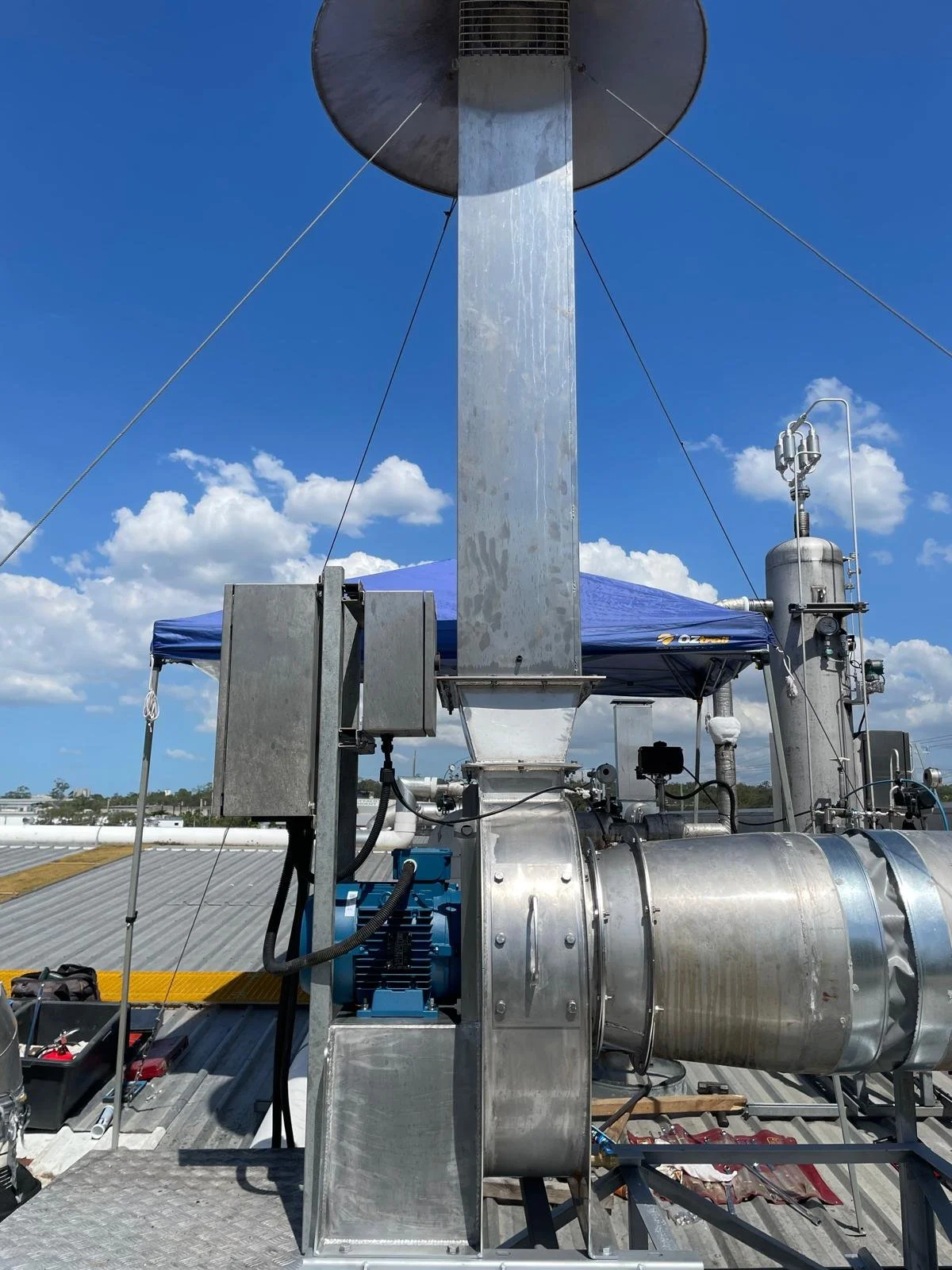 Industrial-Fan-Systems-IFS-Corrosion-Resistant-Centrifugal-Fan-Roof-Mounted-Fume-Extraction.jpeg