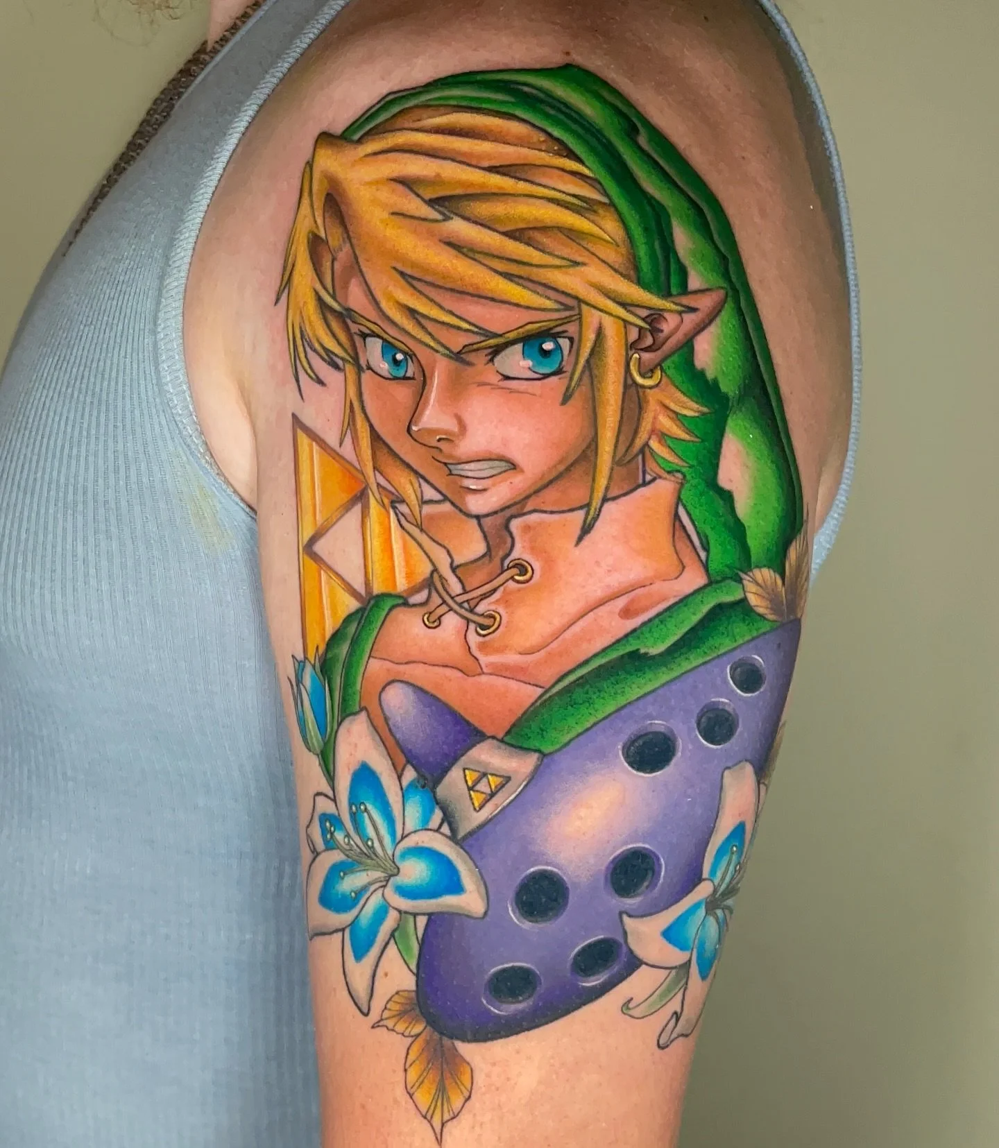 I grew up playing the legend of Zelda so when I was asked to tattoo link I immediately jumped on it! 🔥🖤
This being one of my favorite game franchises I had so much fun figuring out how I was going to execute this one and I&rsquo;m very happy with h