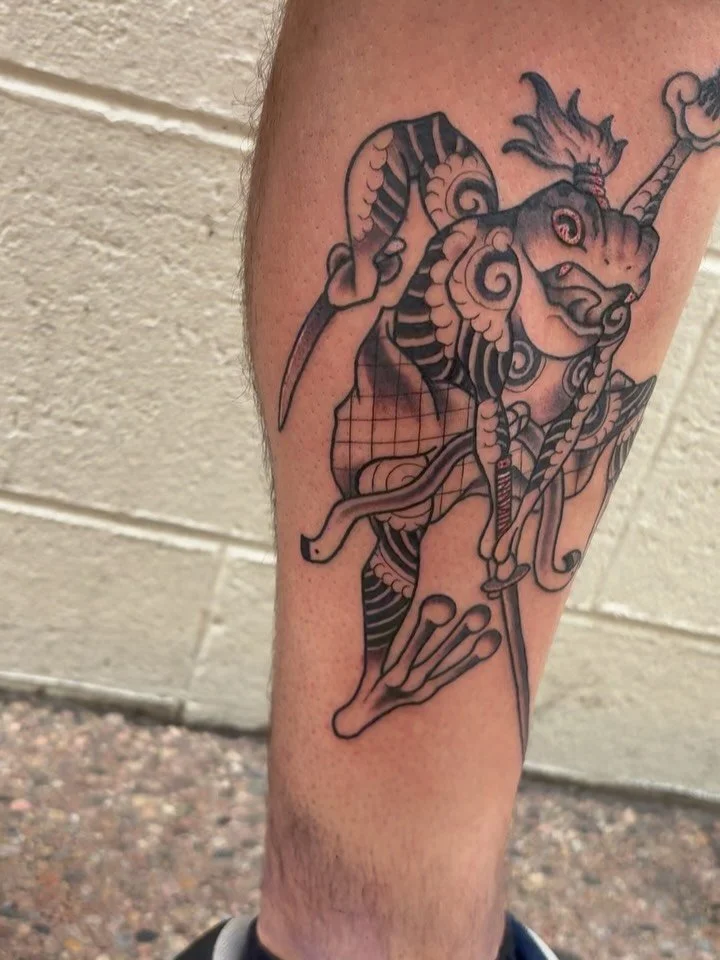 Haven&rsquo;t put a tattoo on here in a while, 

So here is a samurai frog with four arms 🐸  Done for my man Spencer 🙏🏼

Booking information will be posted within this week, I&rsquo;ll announce my fall and winter availability. 

Thanks y&rsquo;all