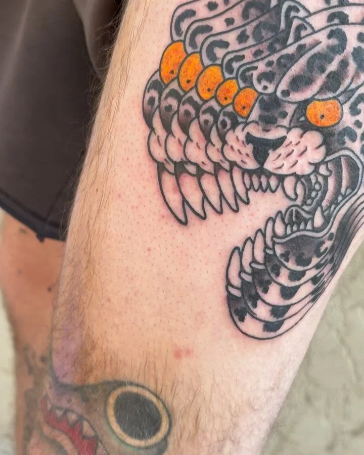 Thanks so much to @goldycon for the fun project!! 

Thank you @lukisha_1 for the inspiration 👍🏼

made @black_oak_tattoo 

Please email or dm for availability 

-mason.alexander.art@gmail.com-