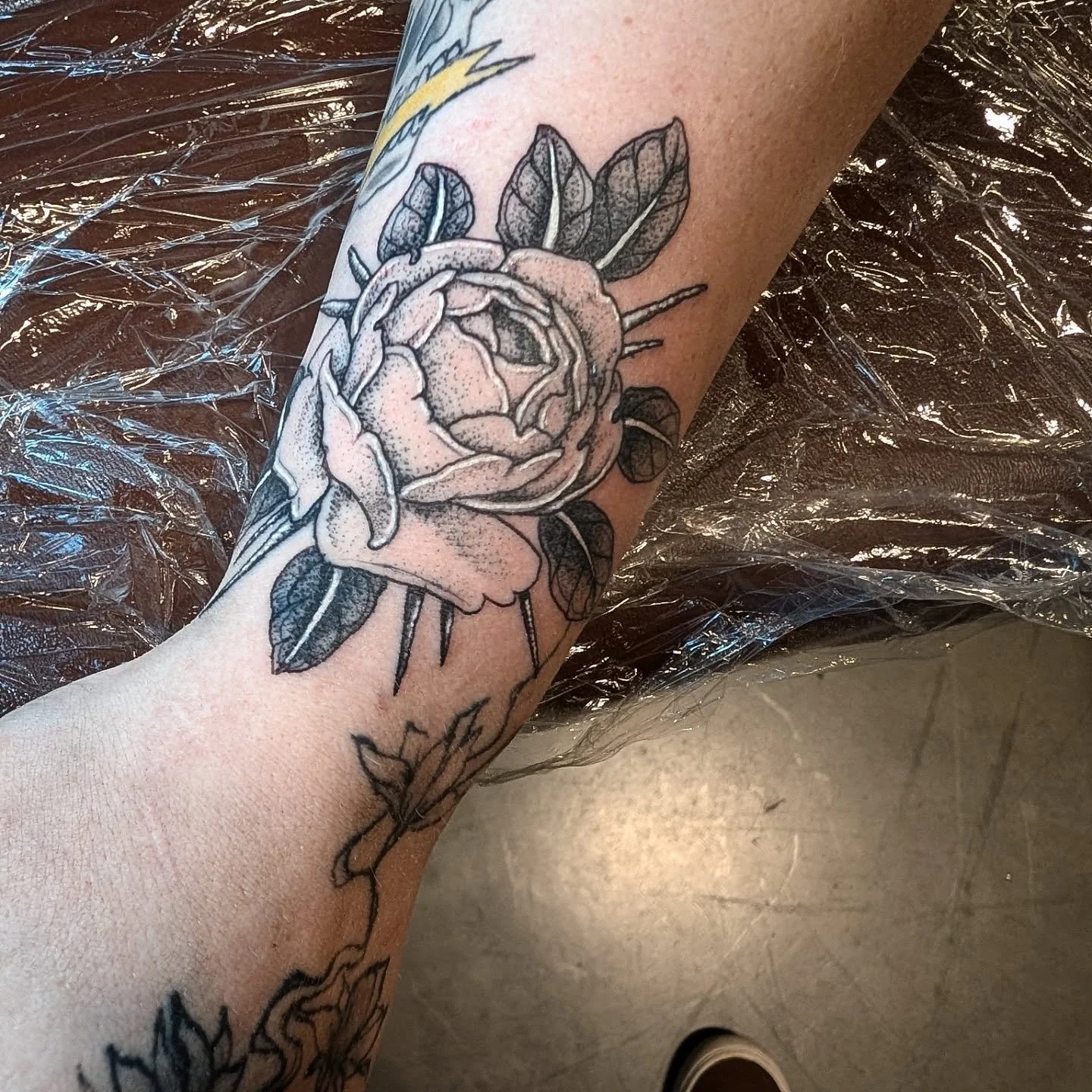 Had an awesome time with @mike_kracken @cannibaltattoo_  @darkmarmot_tattoo  and the crew at @new_chapter_tattoo @tattoosbyclint @minivantatz  and @goodoletattoos  and a big thanks to @villainarts next time maybe free wifi though...