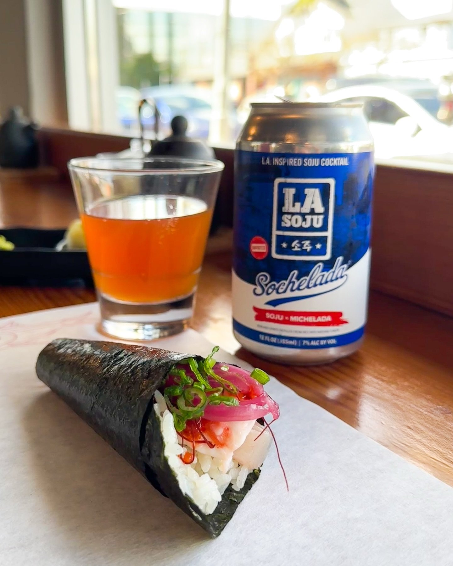 NEW &ldquo;secret menu&rdquo; handroll combo / prawn, whitefish, red yuzu, chili thread, pickled red onion, and scallion paired with @la_soju soju michelada