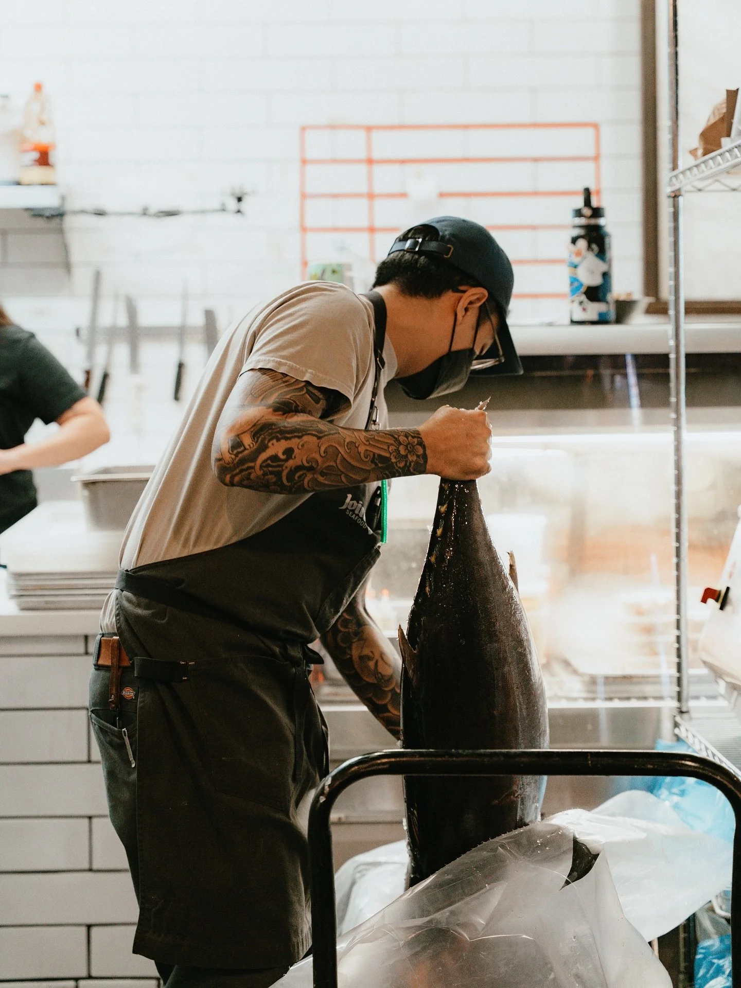 Albacore Tuna / rich yet mild flavor and a firm, flaky, steak-like texture when cooked
📷 @grid.v
#albacore #albacoretuna #tuna