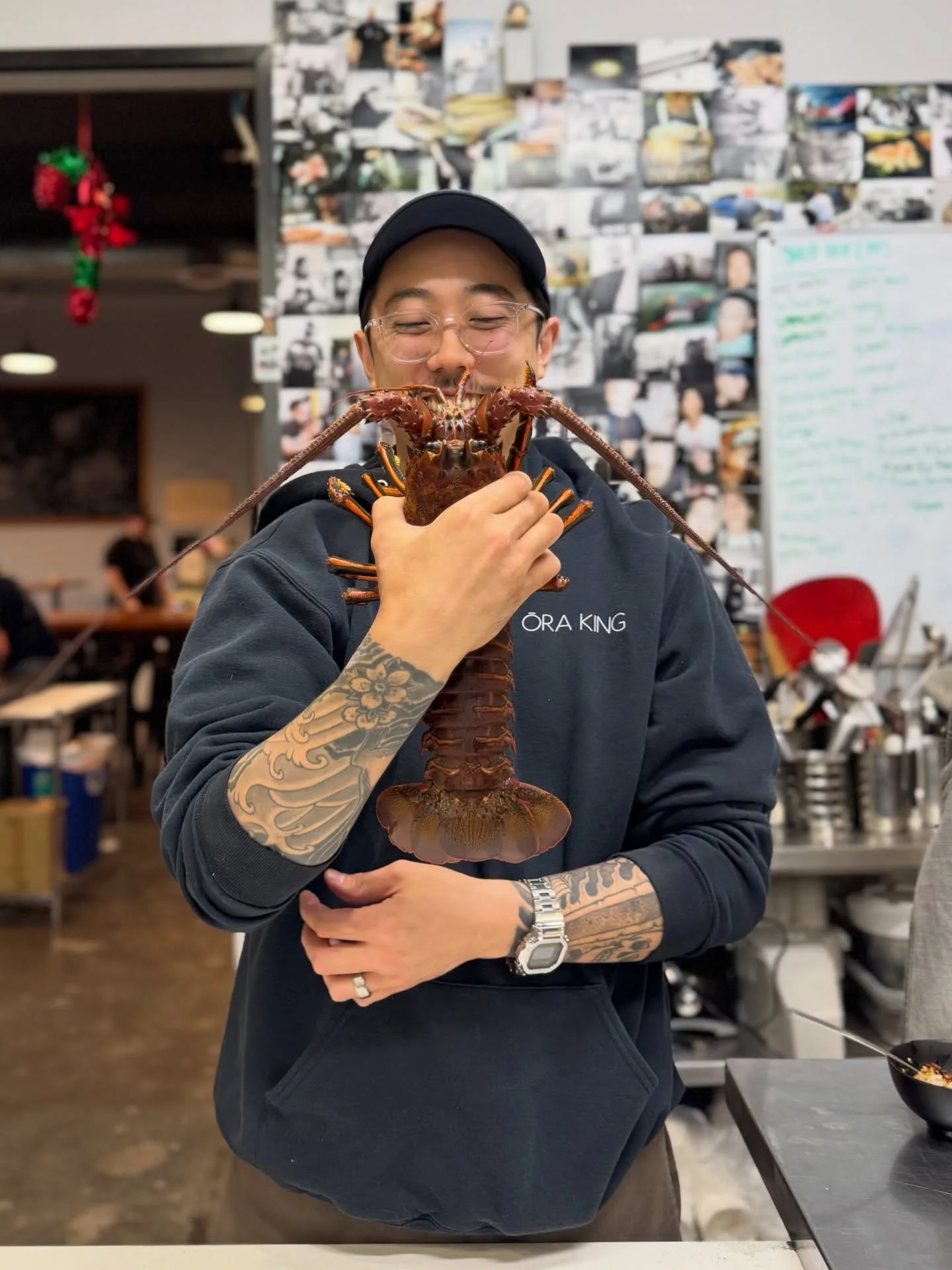 Get a Local Spiny Lobster for your holiday feast! Available live or steamed 🦞

PS our holidays hours 🎄🎁🎅🏼 ⬇️
Monday 12/22: 10am-5pm (all pre-orders must be in by 5pm) 
Tuesday 12/23: 10am-5pm
Wednesday 12/24: 10am-3pm
Thursday 12/25: CLOSED 
Fri