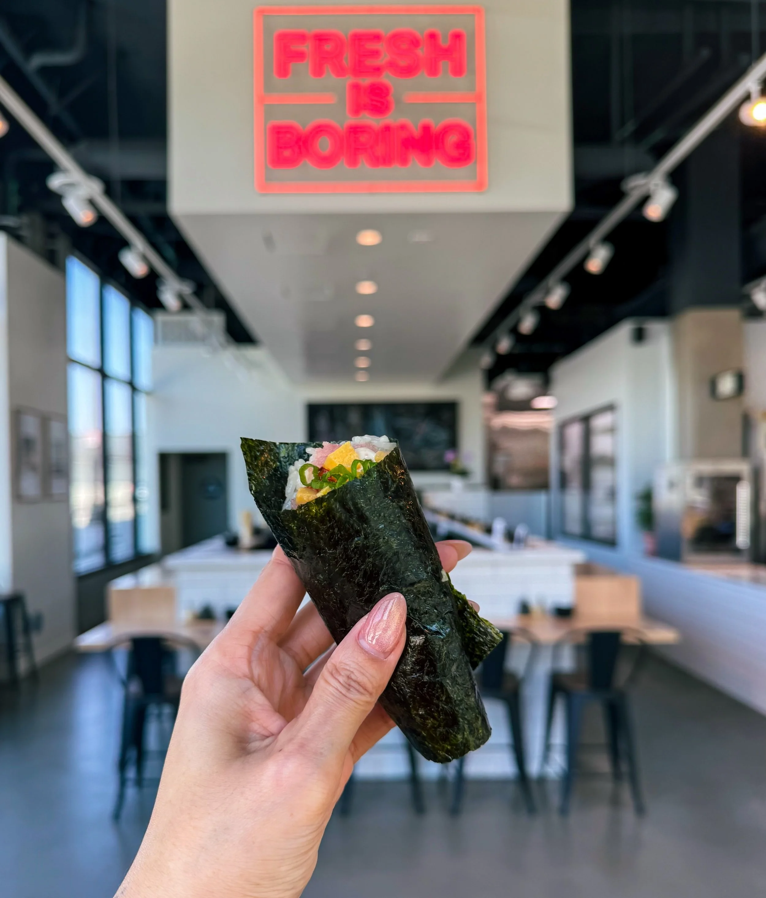 DTLA power lunch⚡️

In a rush? We have a fast lane! Our standing spot at the bar is designed to get you in and out 

#artsdistrict #littletokyo #dtla #handrollbar