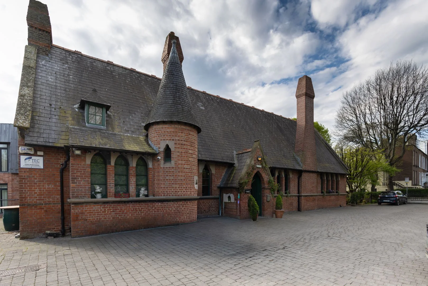 Schoolhouse Hotel and GastroBar