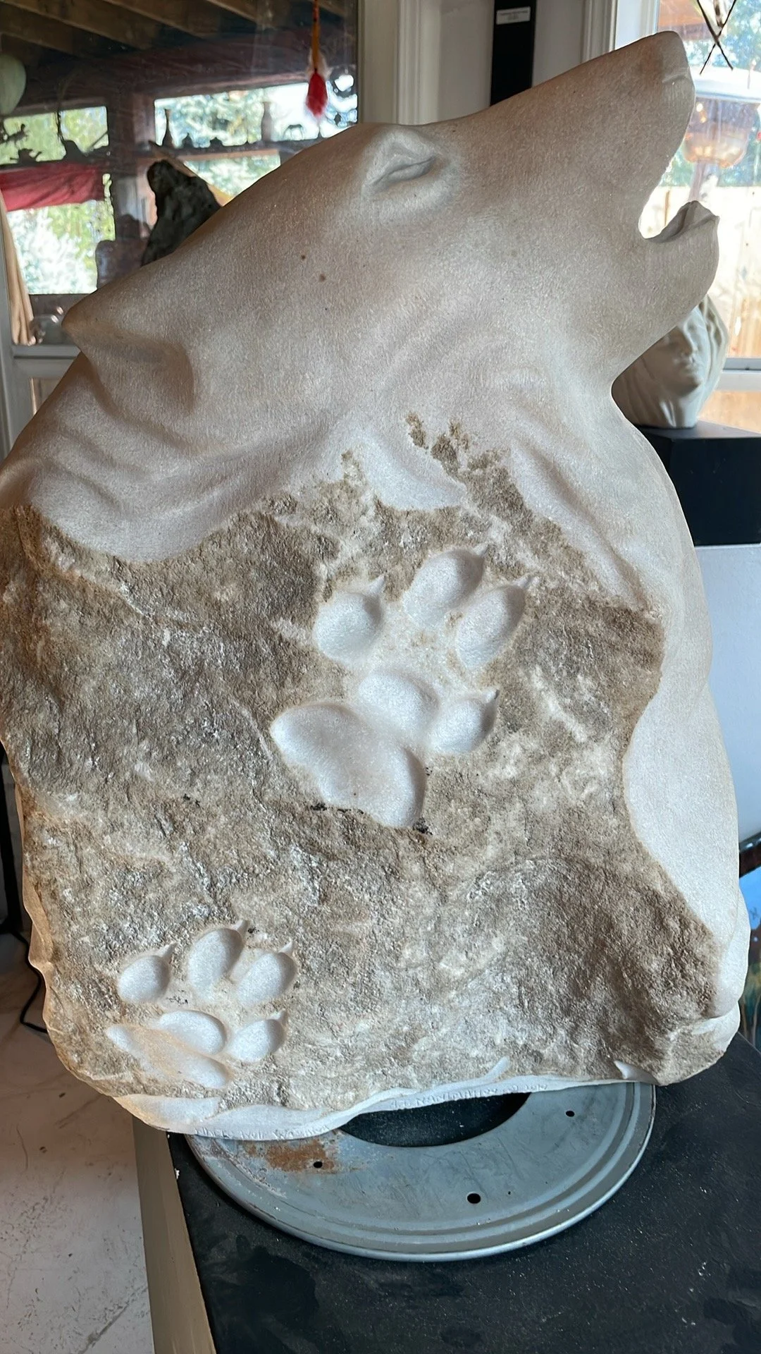 White Wolf Warrior: Marble
Size:15"LX12"WX22"H