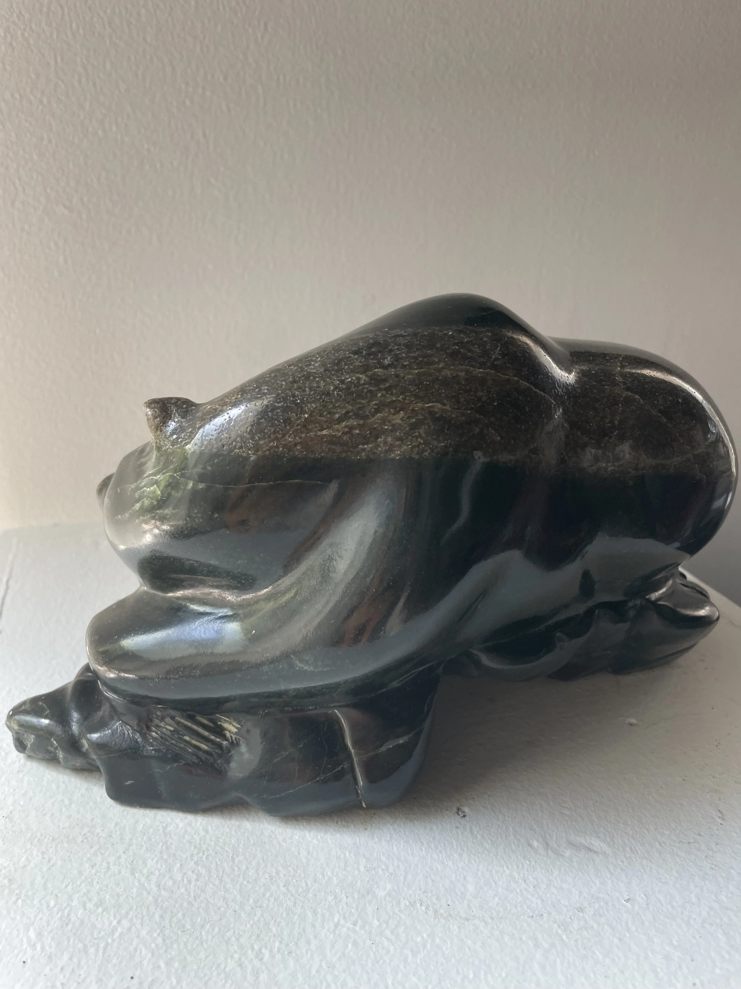 Spirit of Grizz: BC Jade
Size: 10"Lx5"Wx5.5"H