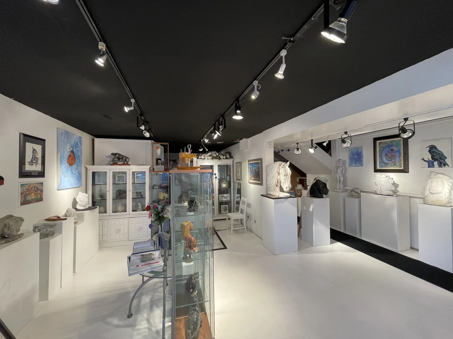 Proudly 100% Indigenous‑owned and operated &mdash; a B&amp;B and art gallery in Malakwa, BC, where you can relax, recharge, and experience authentic Indigenous artwork.”