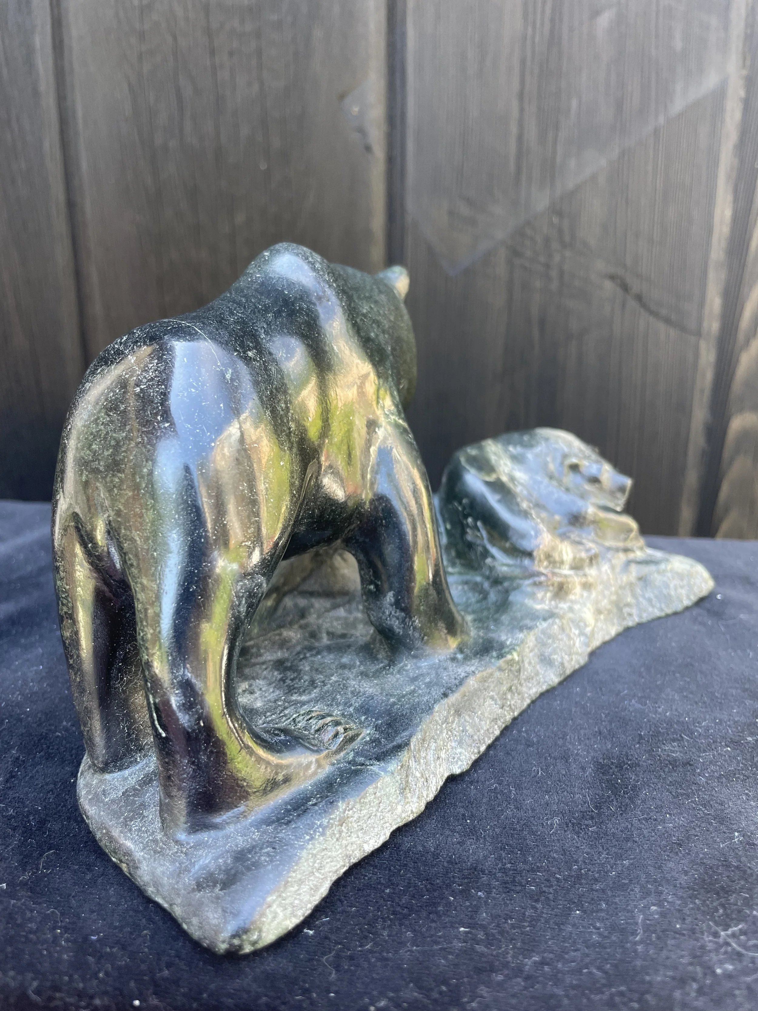 Mother's Love: BC Jade
Size: 7.5"LX4"WX4.5"H