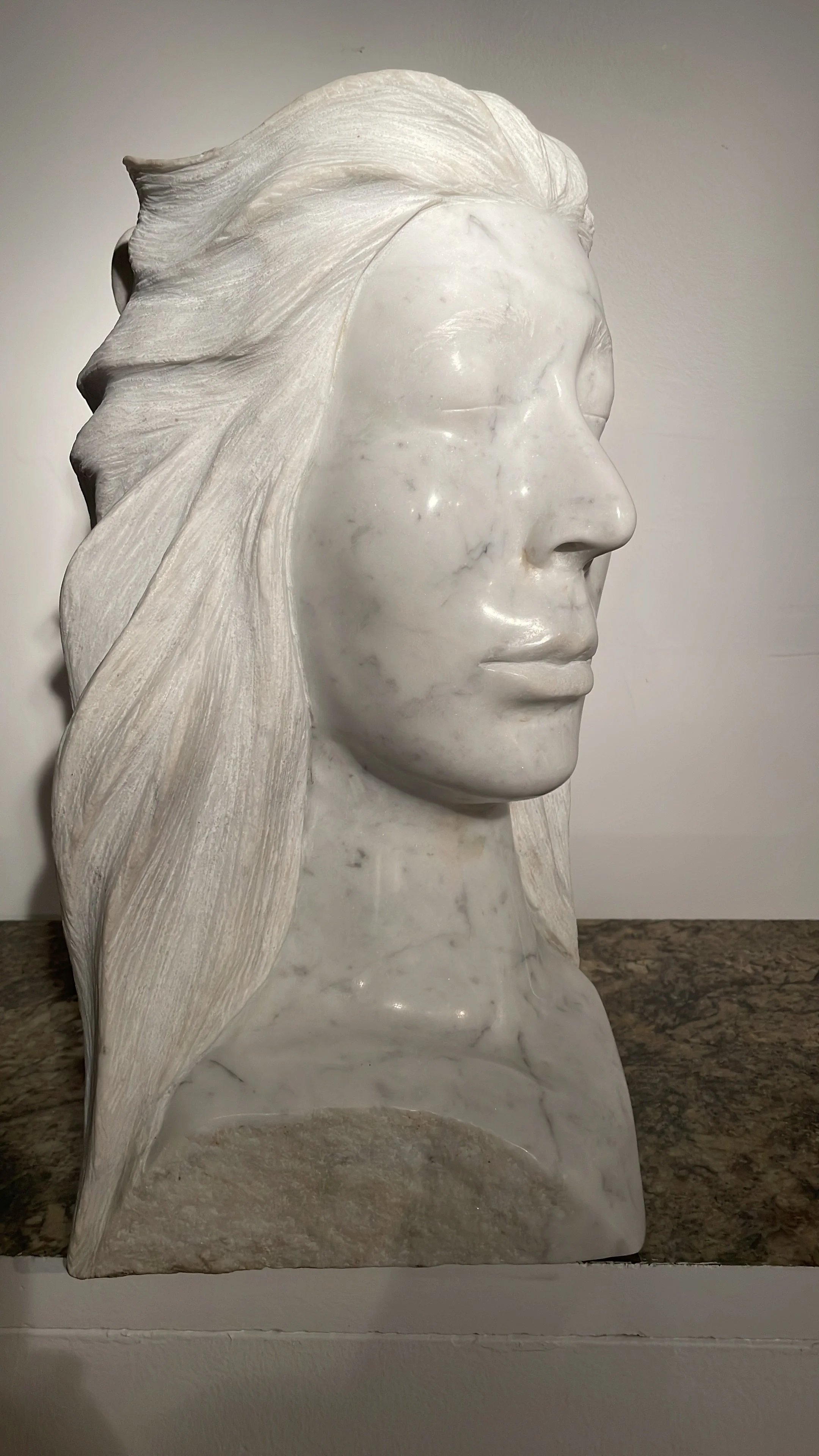 Guardians and Angels: Carrara marble
Size:12"Lx9"Wx13"H