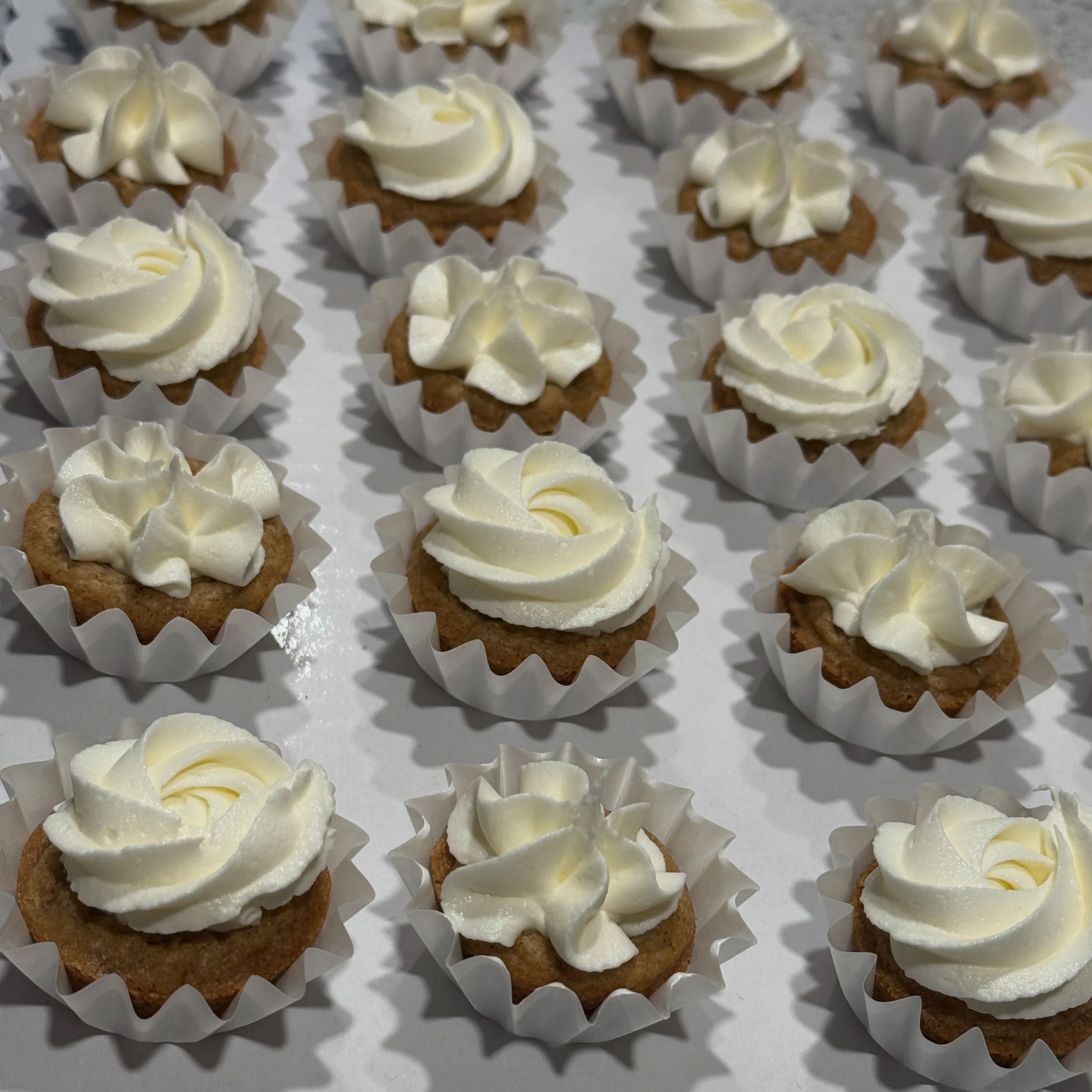 (24) mini cookie cups