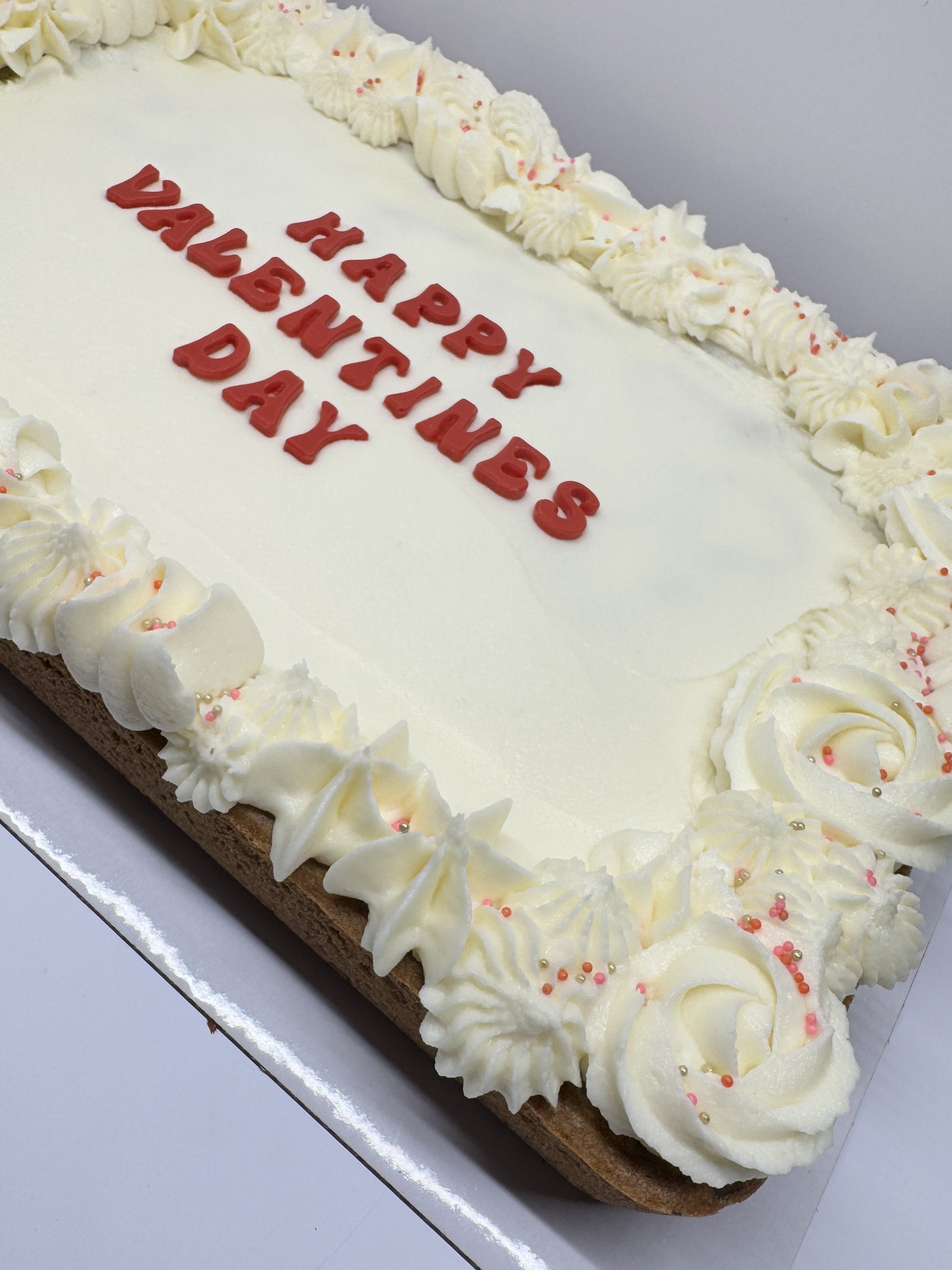 cookie cake with message, sprinkles